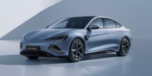 BYD Seal  تفوز بجائزة أفضل 10 سيارات في اليابان