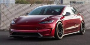 حولتها إلى آلة للحلبات.. Unplugged Performance  تيسلا موديل 3