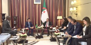 الطبعة الثالثة للمؤتمر الإفريقي للمؤسسات الناشئة: وزير البريد يعقد لقاءات ثنائية مع نظرائه الأفارقة