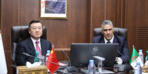 وزير السكن يستقبل نظيره الصيني لتعزيز التعاون في المجال العمراني