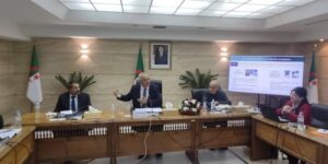 فايد يترأس اجتماعا تنسيقيًا مع المديرين العامين للقطاع ومسؤولي الهياكل