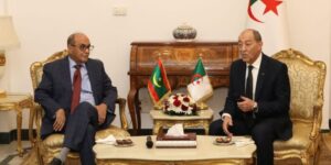 رئيس المحكمة الدستورية يستقبل نظيره الموريتاني والوفد المرافق له