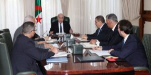 الرئيس تبون يترأس اجتماعا حول العقار الصناعي