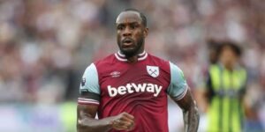 وست هام يونايتد: حالة مايكل أنطونيو مستقرة