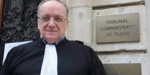 الرئيس الصحراوي يمنح المحامي الراحل جيل دوفير  “وسام الشرف الأعلى “