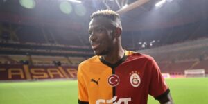 أوسيمين يقترب من العودة إلى البريمييرليغ