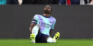 أرتيتا يصدم جمهور أرسنال.. ساكا سيغيب لأكثر من شهرين