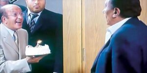 عمرو عرفة مخرج “السفارة في العمارة”: عانينا كثيرا قبل أن يرى الفيلم النور