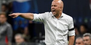 سلوت: سعيد بانتصار ليفربول على توتنهام ولكن..