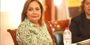 تيسير فهمي تحذر من متحور كورونا وتنهي الجدل: لم أعتزل الفن