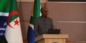 باركس تاو.. الجزائر لديها اقتصاد حيوي يوفر فرص استثمار هامة في العديد من القطاعات مع جنوب إفريقيا