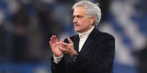 للمرة الثانية خلال عام واحد.. جوزيه مورينيو يواجه احتمال الإقالة