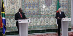 رئيس جنوب إفريقيا يدعو الرئيس تبون للمشاركة في قمة العشرين بجوهانسبرغ