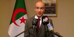 الموظف القنصلي الجزائري تم توقيفه في الشارع في ظروف غير مسبوقة