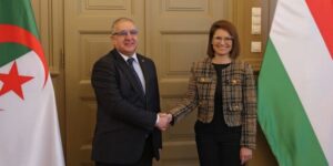 مقرمان يترأس مناصفة مع نظيرته المجرية أشغال الدورة الثالثة للمشاورات السياسية الجزائرية-المجرية