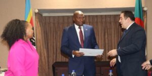 مزيان يحمل رسالة من رئيس الجمهورية إلى ملك إيسواتيني لتعزيز العلاقات الثنائية بين البلدين