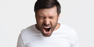 ظاهرة الفحش وبذاءة اللسان