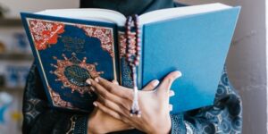 دور المرأة في بيت الزوجية