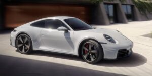 تأتي بقوة أكبر وتتخلى عن الناقل اليدوي.. بورش 911 كاريرا S