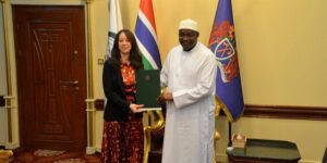 الرئيس الغامبي يثمن قيادة الجزائر في مجلس الأمن الأممي ودورها في مكافحة الإرهاب