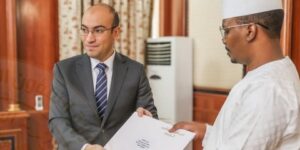شايب يسلّم رسالة رئيس الجمهورية إلى نظيره التشادي