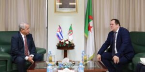 الجزائر وكوبا تعززان التعاون الإعلامي عبر اتفاقيات جديدة