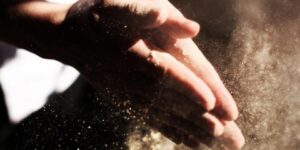 العلم والإيمان.. التيمم بالتراب