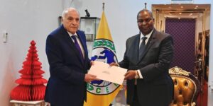 عطاف يسلم رسالة الرئيس تبون لنظيره من جمهورية إفريقيا الوسطى