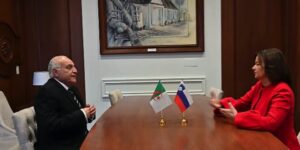 الأمم المتحدة: عطاف يلتقي بنيويورك عددا من نظرائه من الدول الشقيقة والصديقة