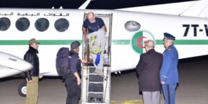 المصالح الأمنية للجيش الوطني الشعبي تستلم الرعية الإسباني المختطف وهو في صحة جيدة