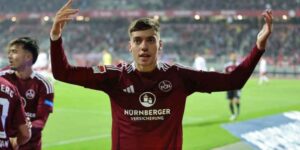 ليفربول يخطط لضم موهبة يونانية