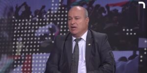 في تصريحه للموعد اليومي.. الأستاذ والمحلل السياسي وحيد بوطريق: ماكرون بين مطرقة اليمين المتطرف الداخلي وسندان المغامرات السياسية الخارجية