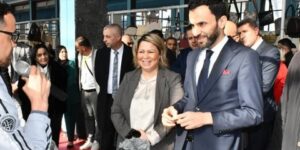 وزير اقتصاد المعرفة والمؤسسات الناشئة يشرف على افتتاح الصالون الوطني للنشاط المصغر