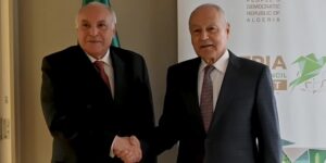 عطاف يجري محادثات مع الأمين العام لجامعة الدول العربية بنيويورك