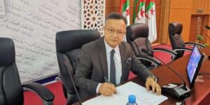 بداري يوقّع قرارا وزاريا جديدا يحدد كيفيات إنشاء مؤسسة فرعية وناشئة