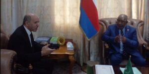 وزير الصحة يسلم رسالة خطية من رئيس الجمهورية إلى رئيس اتحاد جزر القمر