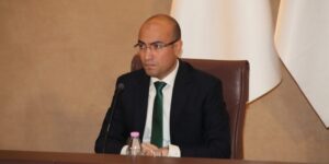 شايب: الجزائر تأخذ علما بقرار باريس بمطالبة 12 موظفا قنصليا جزائريا بمغادرة فرنسا