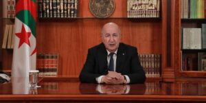 رئيس الجمهورية يهنئ الشعب الجزائري ويؤكد: بلادنا تسير بخطوات ثابتة نحو تحقيق نهضة تنموية واعدة تؤهلها للولوج في مصف الدول الناشئة