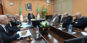 سايحي يطمئن نقابة شبه الطبي برفع مطالبها للسلطات العليا