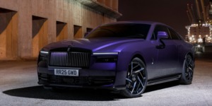 أقوى رولز رويس على الإطلاق بقوة 650 حصان.. سبكتر بلاك بادج