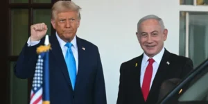 باراك ينتقد خطّة ترامب: تهجيرسكان غزة هدفها إنقاذ نتنياهو سياسيا