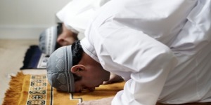 كيف تؤثر صلاتنا في حياتنا ؟