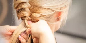 ضفر الشعر قبل النوم.. للحفاظ على صحته وتقليل تساقطه