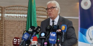 السلطات العليا للبلاد وعلى رأسها رئيس الجمهورية تولي الصحة العمومية أهمية خاصة