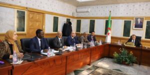 وزير العدل يشرف على اجتماع المجلس الأعلى للتوثيق