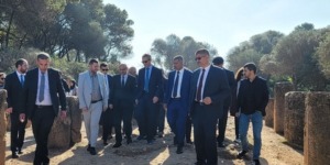 بللو يؤكد من تيبازة: التراث “قاطرة” الدبلوماسية الثقافية