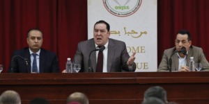 مزيان: الصحافة الوطنية سلاح لمواجهة التلاعب الإعلامي الخارجي