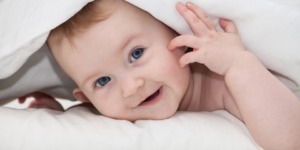 العلم والإيمان.. الإعجاز العلمي في حلق رأس المولود