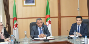 سعداوي يمنح النقابات 120 ساعة لتقديم جميع مقترحاتها بخصوص القانون الخاص