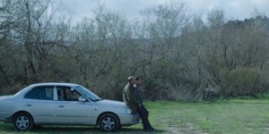 فيلم “أرض الانتقام”.. رحلة البحث عن الذات برؤية إخراجية رائعة